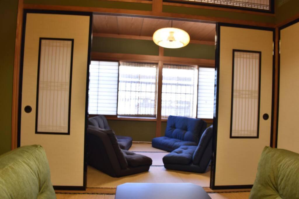 Cheaper For 6Th & 7Th Guest 市街地中心部 一棟貸しの宿 Guest House Don'S Home Такаяма Экстерьер фото